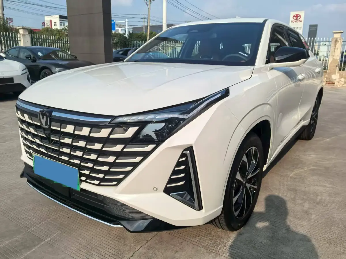 2024 ChangAn UNI-Z 1.5L 98HP L4 E-CVT PHEV 18.4KWH