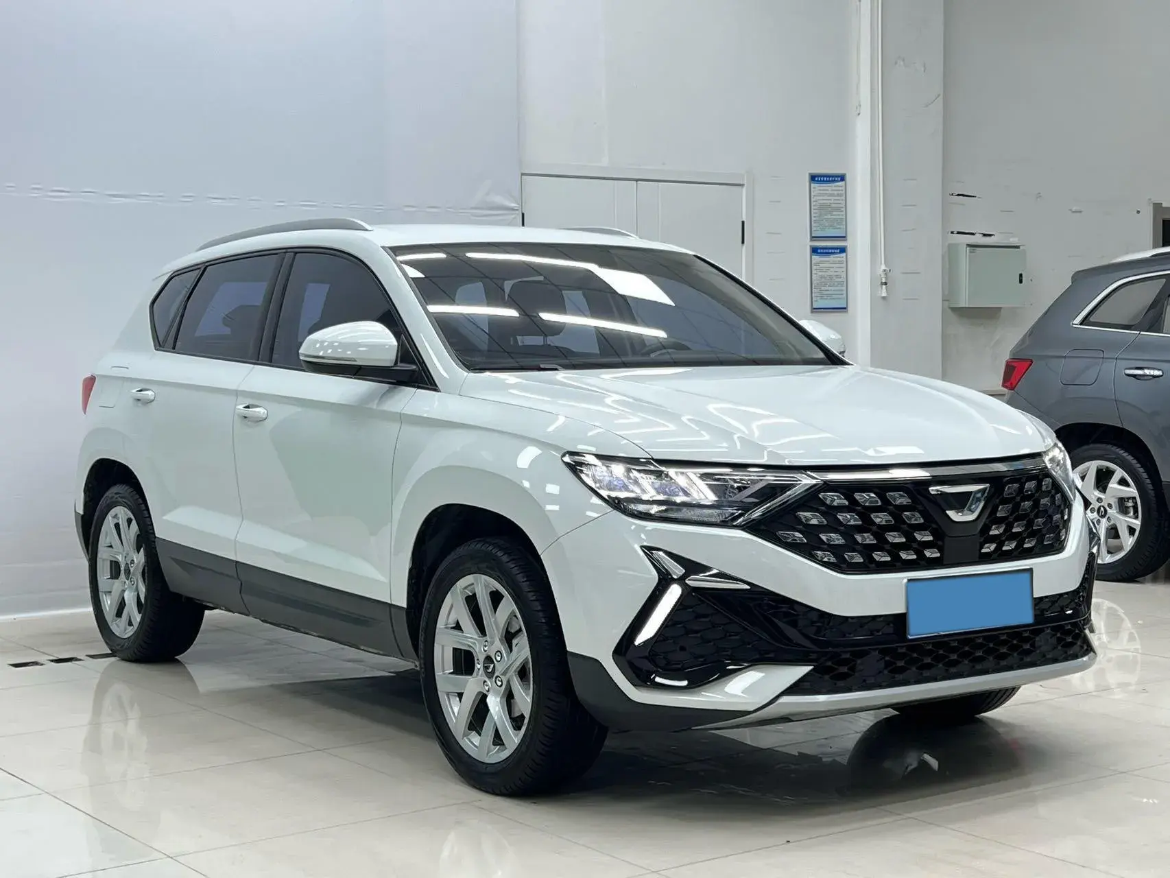 2022 JETTA VS5 thumbnail 3