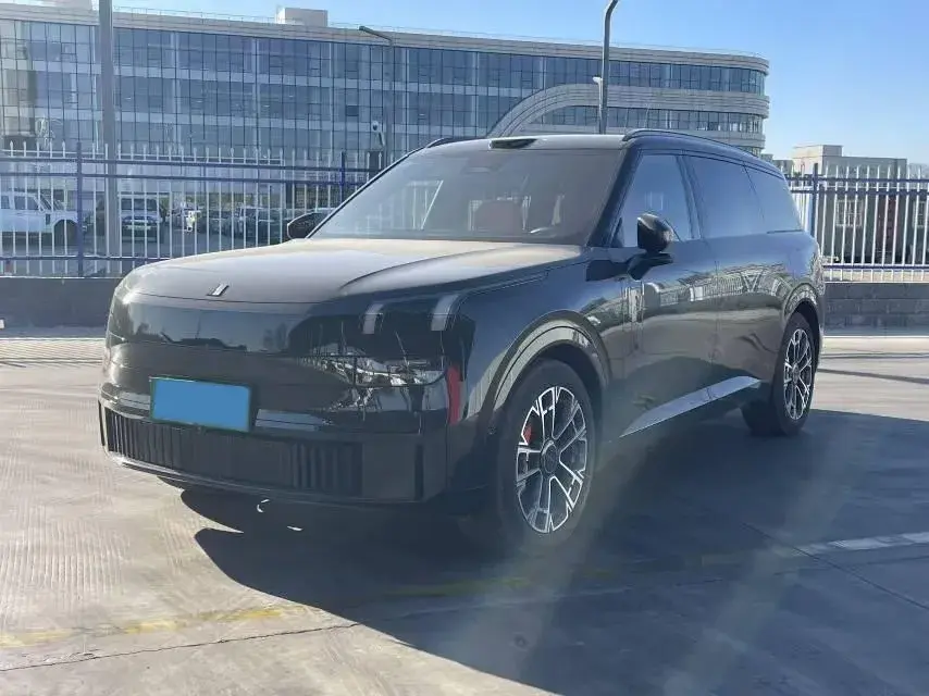 2025 LYNK&CO 900 1.5T 190HP L4 3DHT PHEV