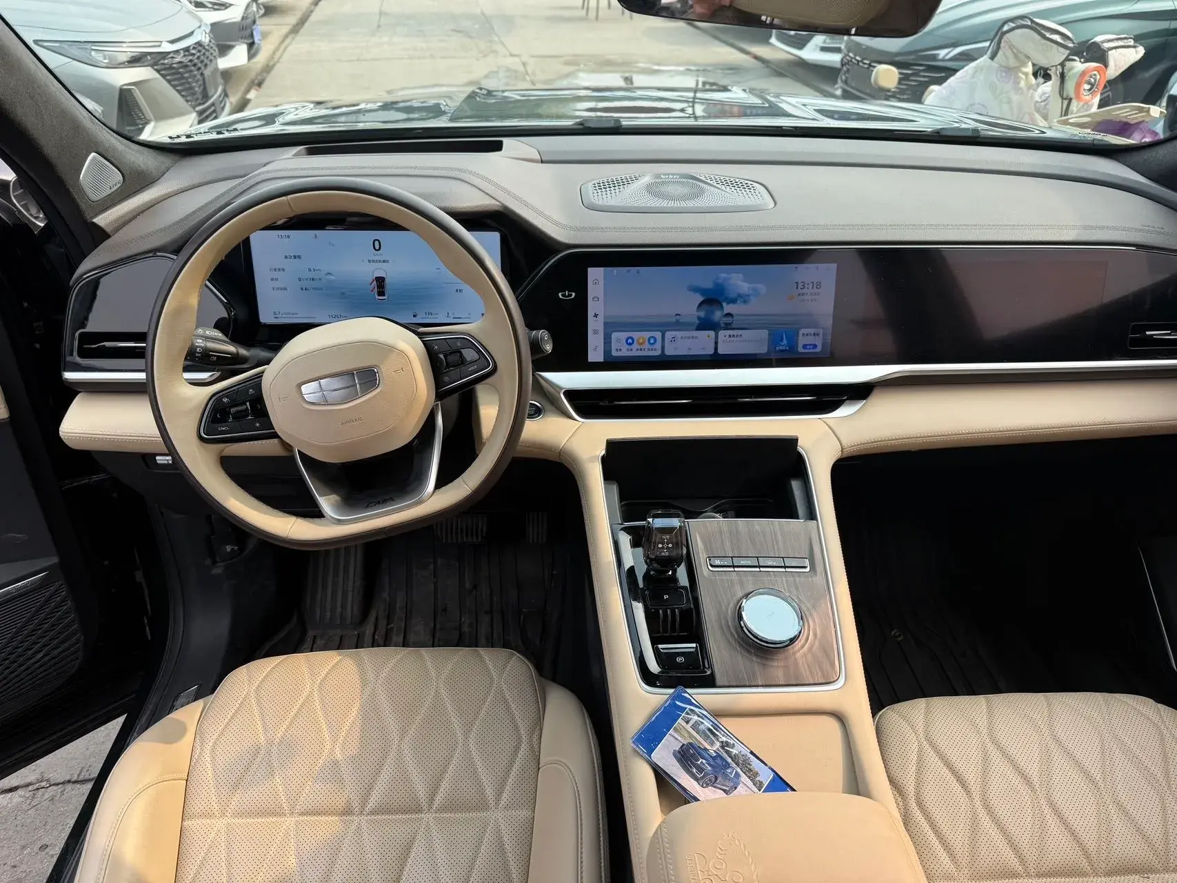 2025 GEELY MONJARO thumbnail 3