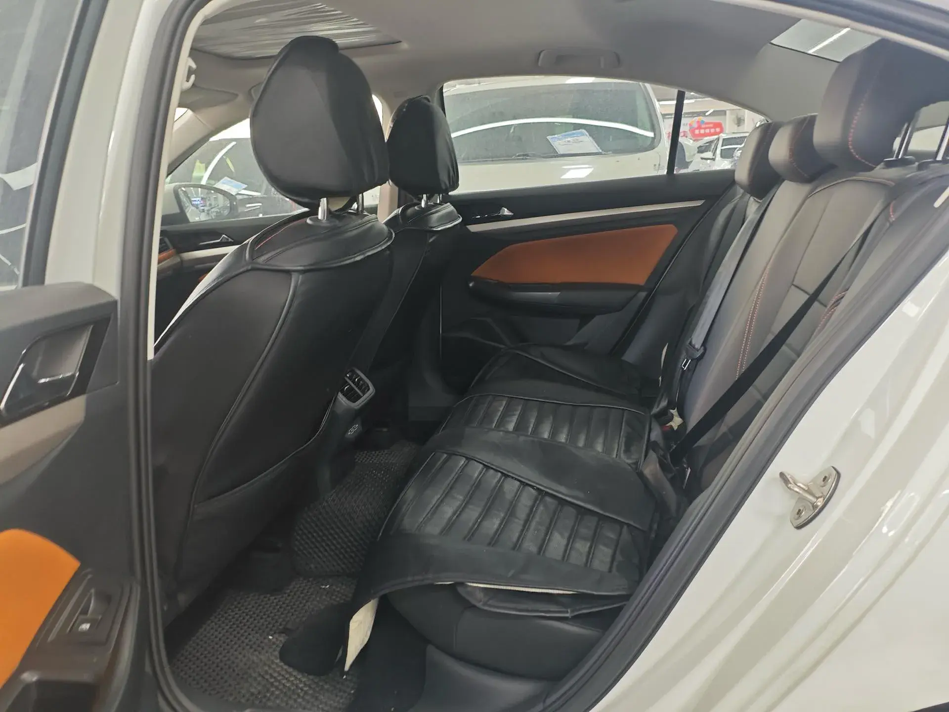 2023 VOLKSWAGEN BORA thumbnail 3