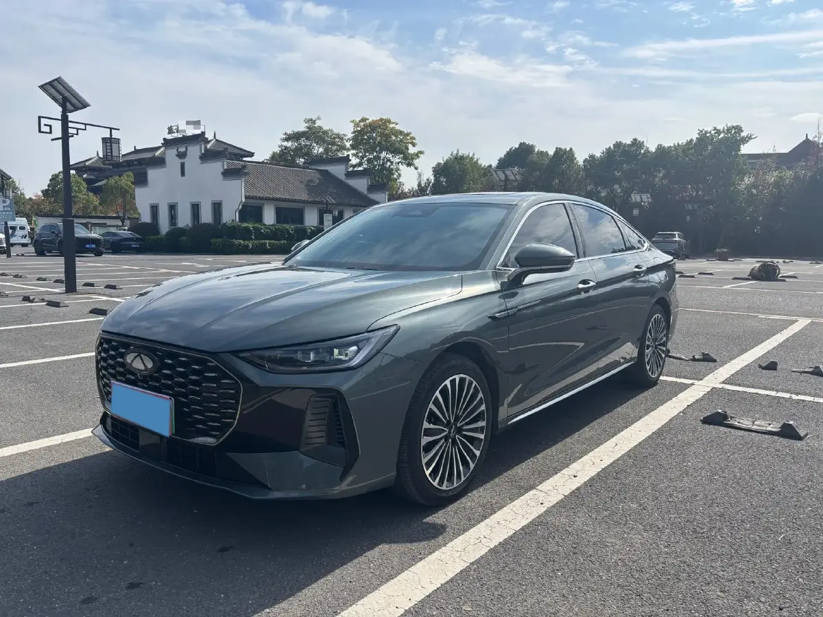 2025 Fulwin FulwinA8L 1.5T 156HP L4 1DHT PHEV 18.67KWH