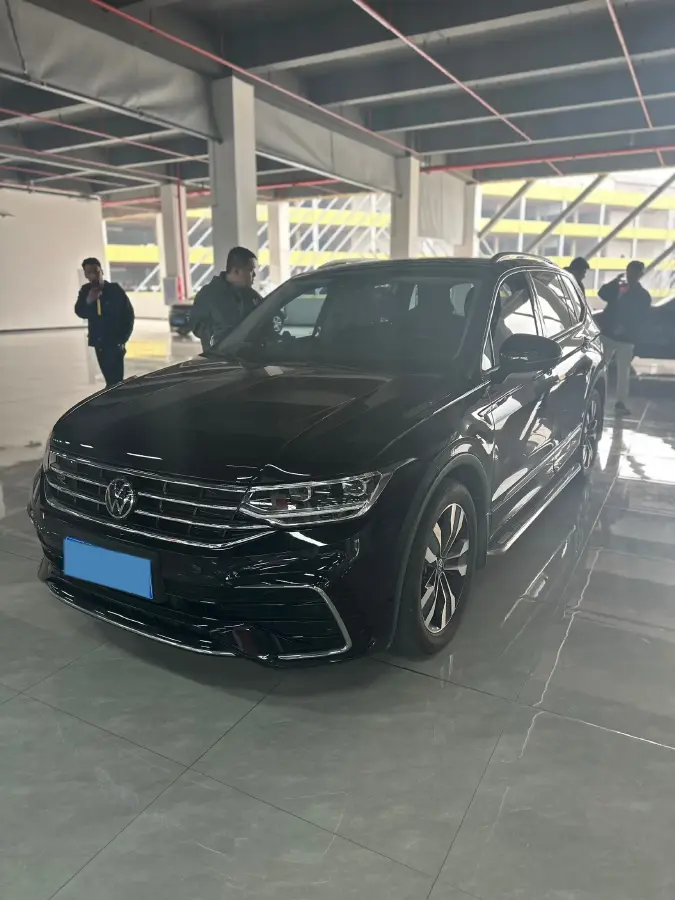 2024 Volkswagen Tiguan L 2.0T 186HP L4 7DCT