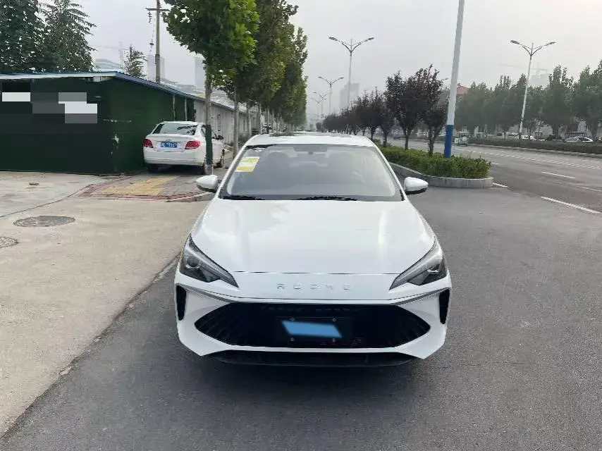 2023 ROEWE I5 thumbnail 2