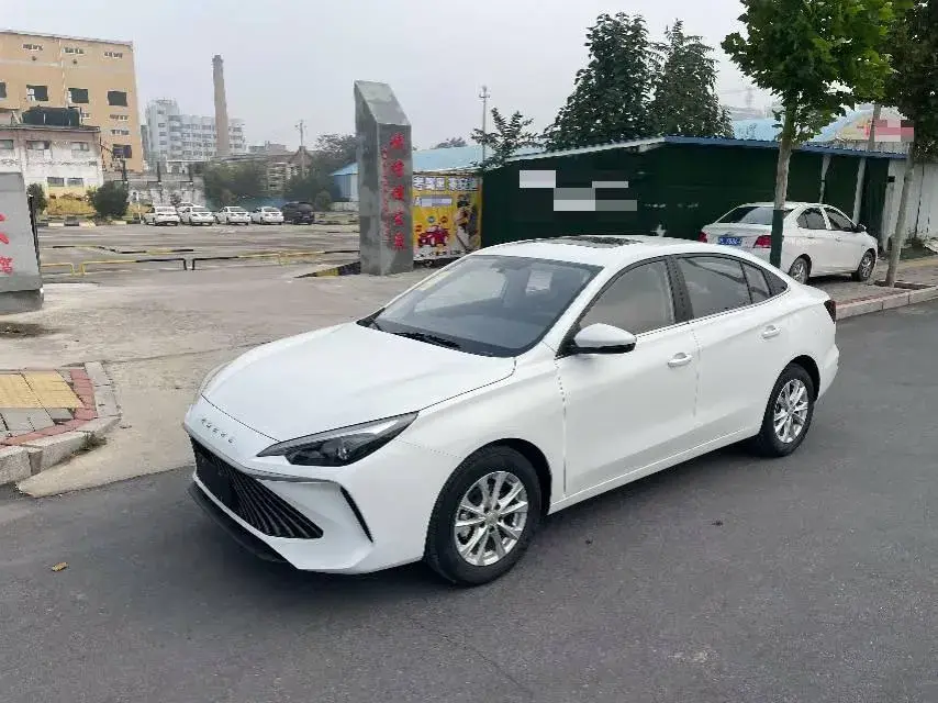 2026 Roewe i5 1.5L 129HP L4 CVT