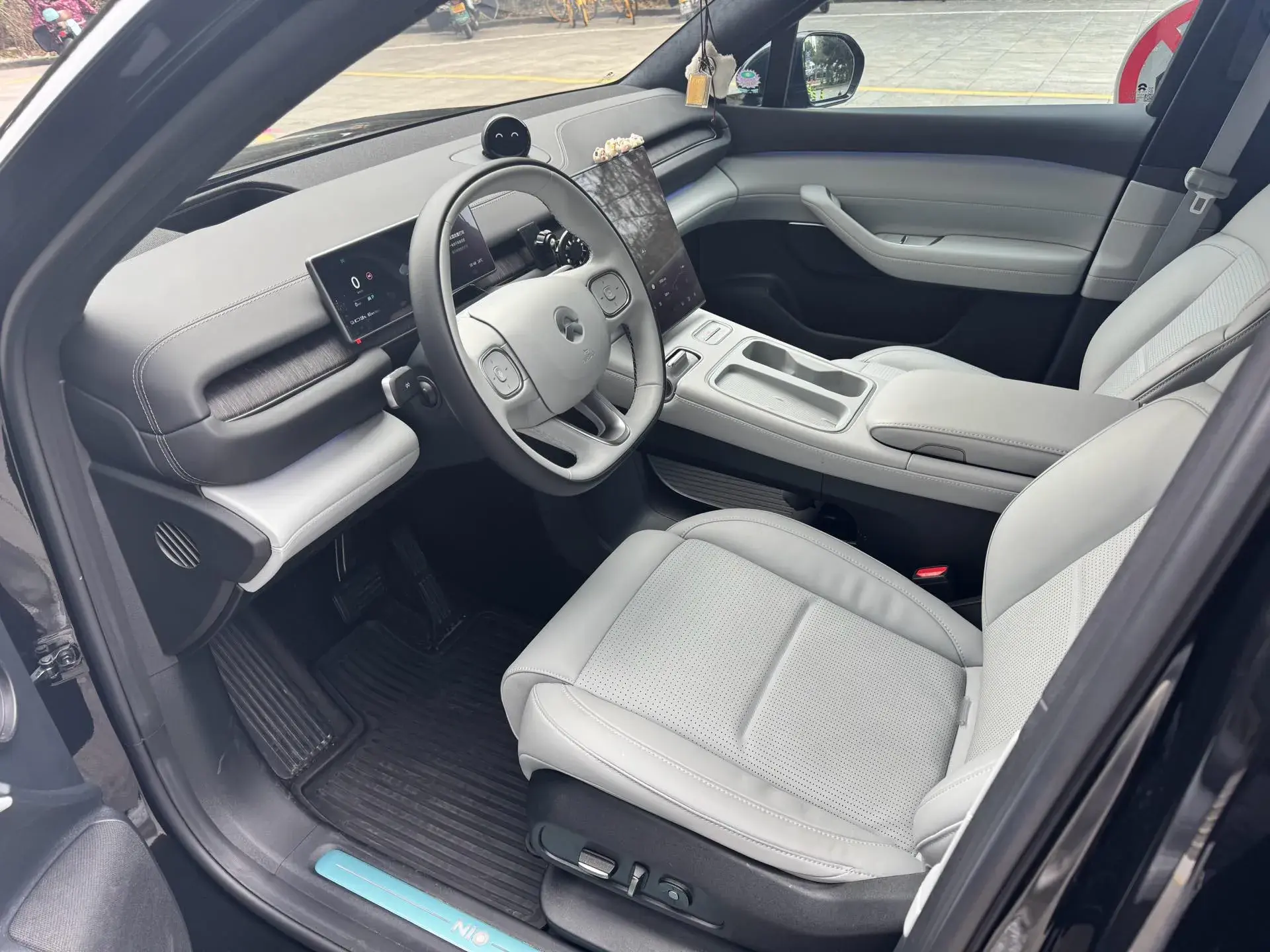 2024 NIO ES6 thumbnail 3