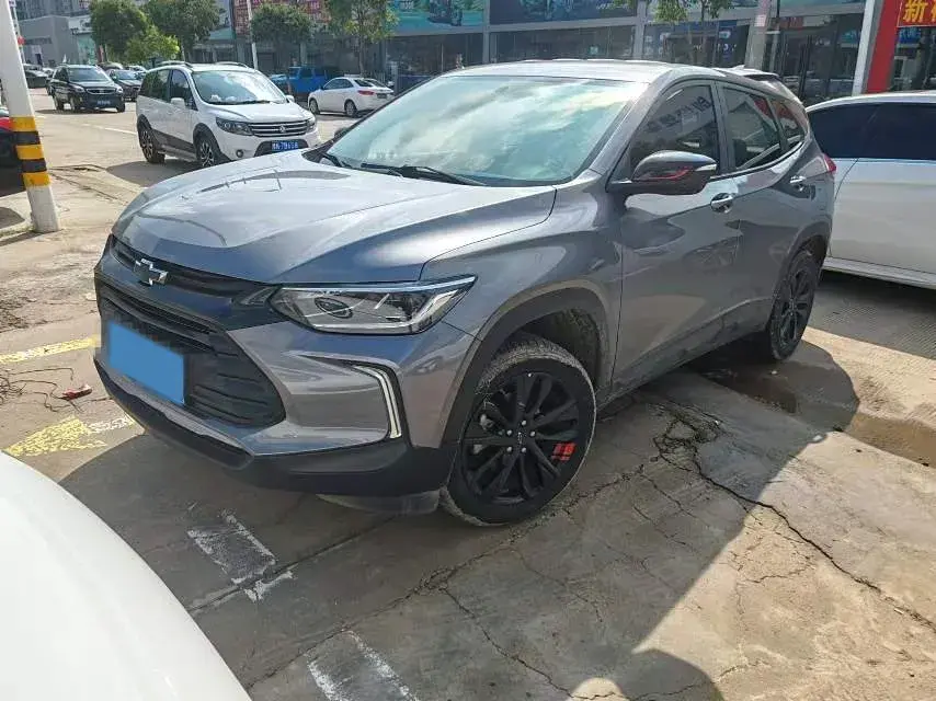 2019 CHEVROLET TRAX view 1