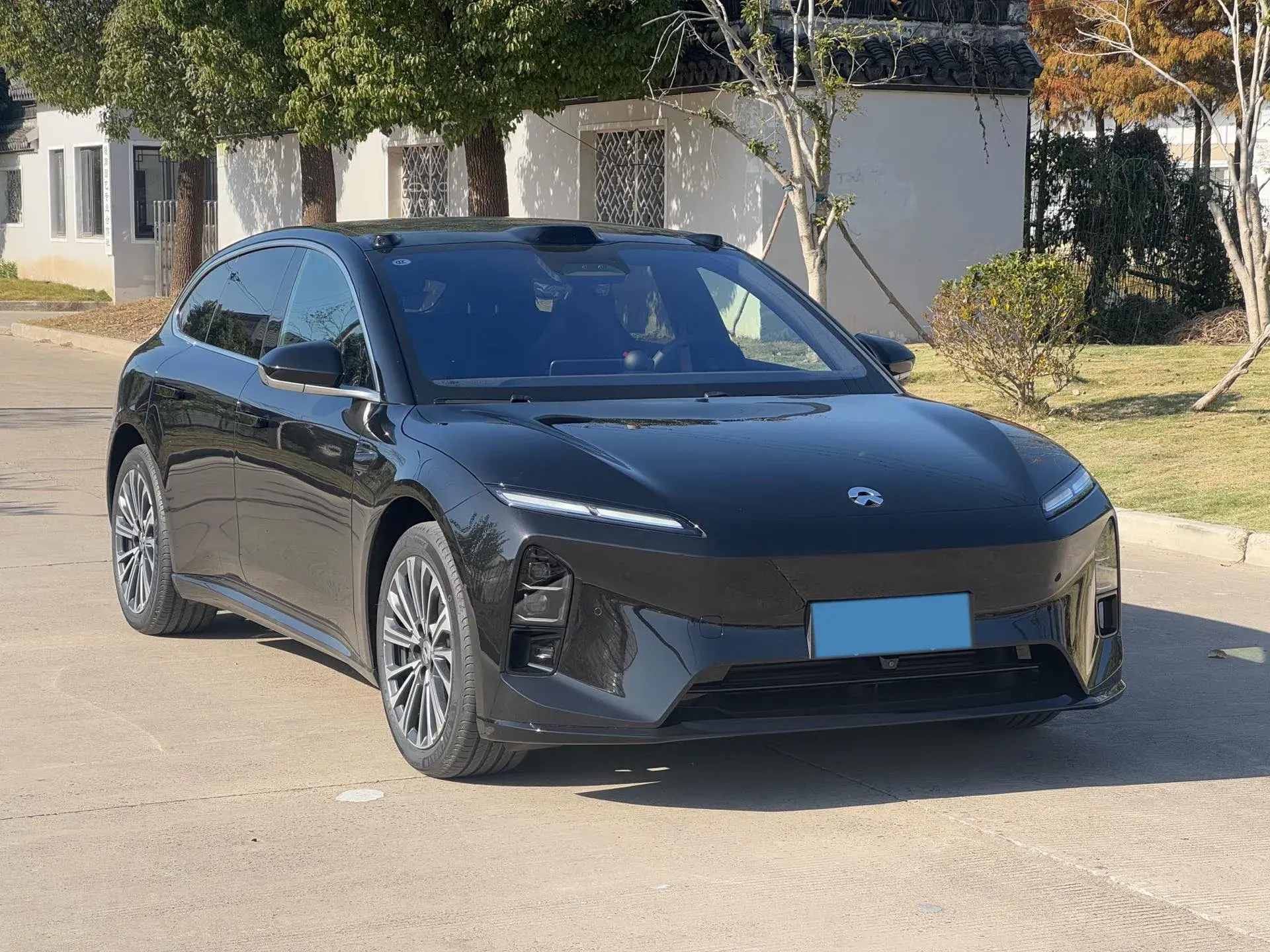 2025 NIO ET5T thumbnail 3