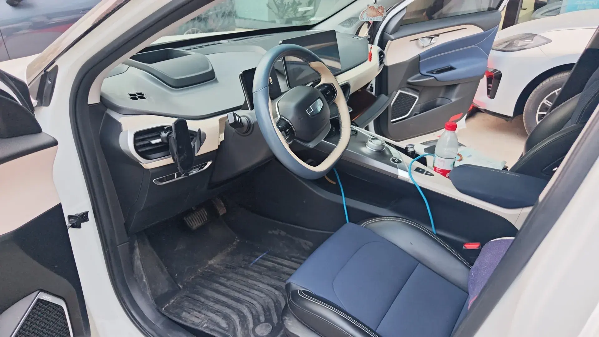 2021 GEOMETRY A thumbnail 4