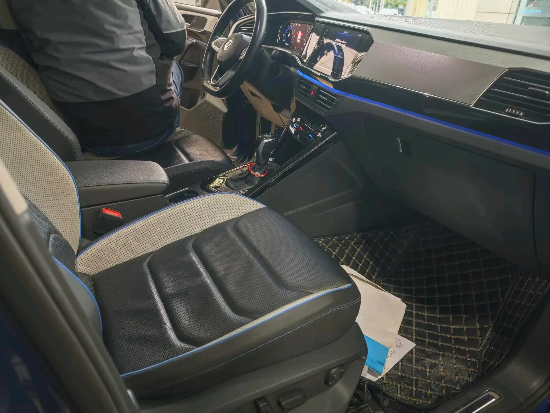 2020 VOLKSWAGEN TAYRON thumbnail 2