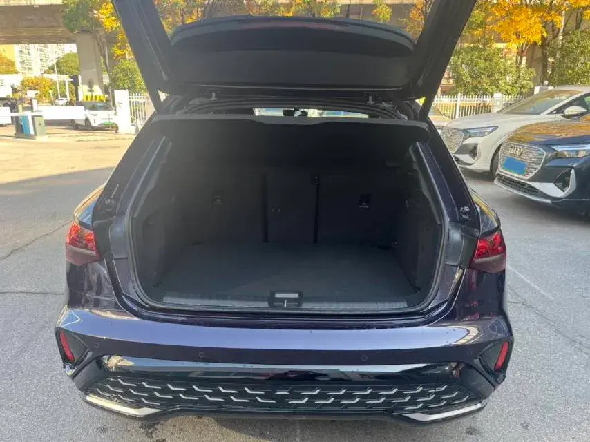 2025 AUDI A3 thumbnail 4