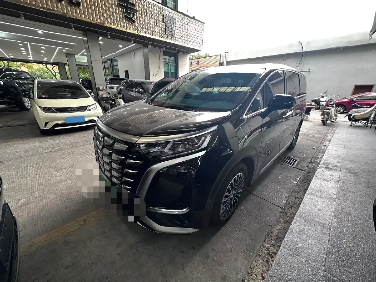 2022 BMW X2 2.0T 192HP L4 8AT