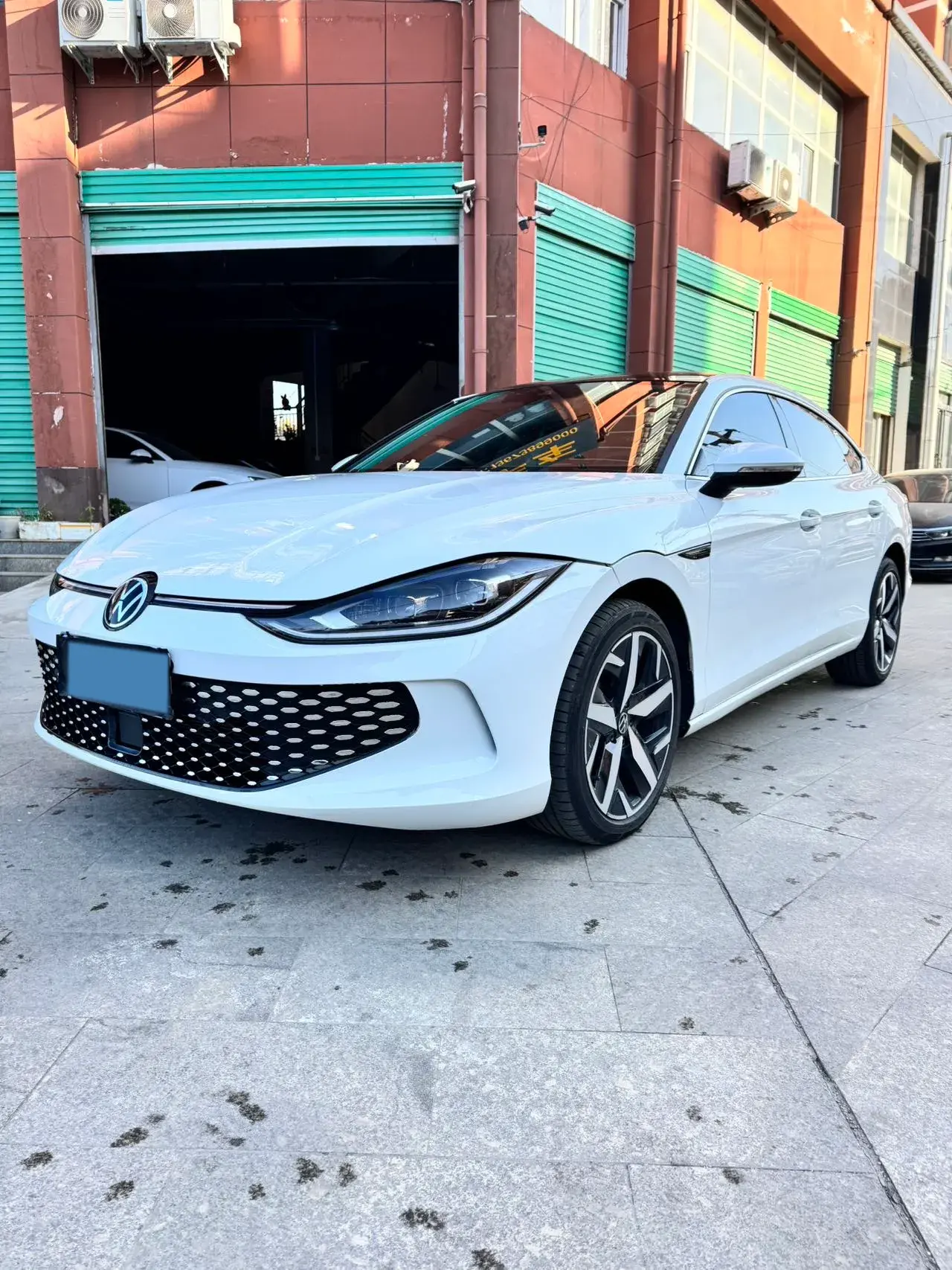 2024 VOLKSWAGEN LAMANDO view 1