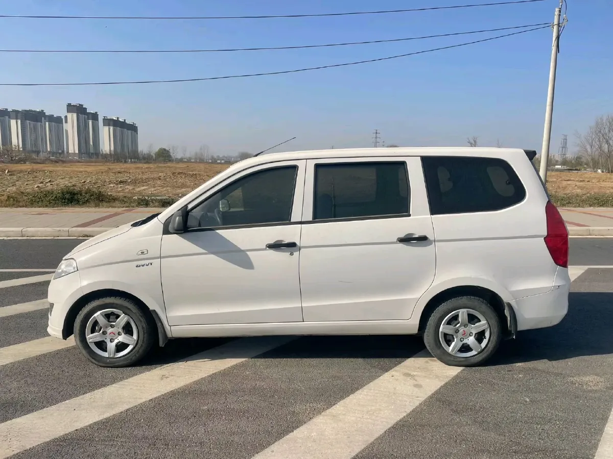 2014 BaoJun 610 1.5L 112HP L4 6AT,autocango,china used car exporter,china ev exporter,chinese used car exporter,chinese used ev exporter