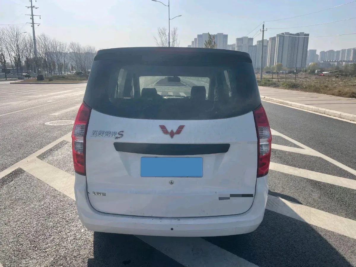 2014 BaoJun 610 1.5L 112HP L4 6AT,autocango,china used car exporter,china ev exporter,chinese used car exporter,chinese used ev exporter