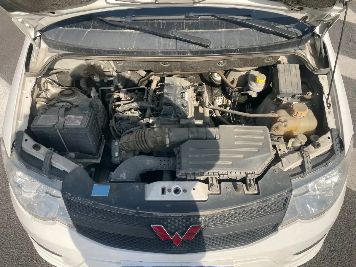 2014 BaoJun 610 1.5L 112HP L4 6AT,autocango,china used car exporter,china ev exporter,chinese used car exporter,chinese used ev exporter