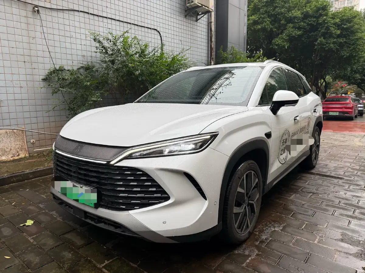 2025 BYD SongL DM-i 1.5L 101HP L4 E-CVT PHEV 26.6KWH