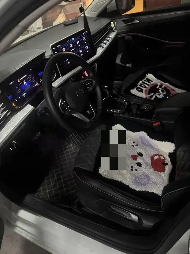 2023 VOLKSWAGEN SAGITAR thumbnail 4