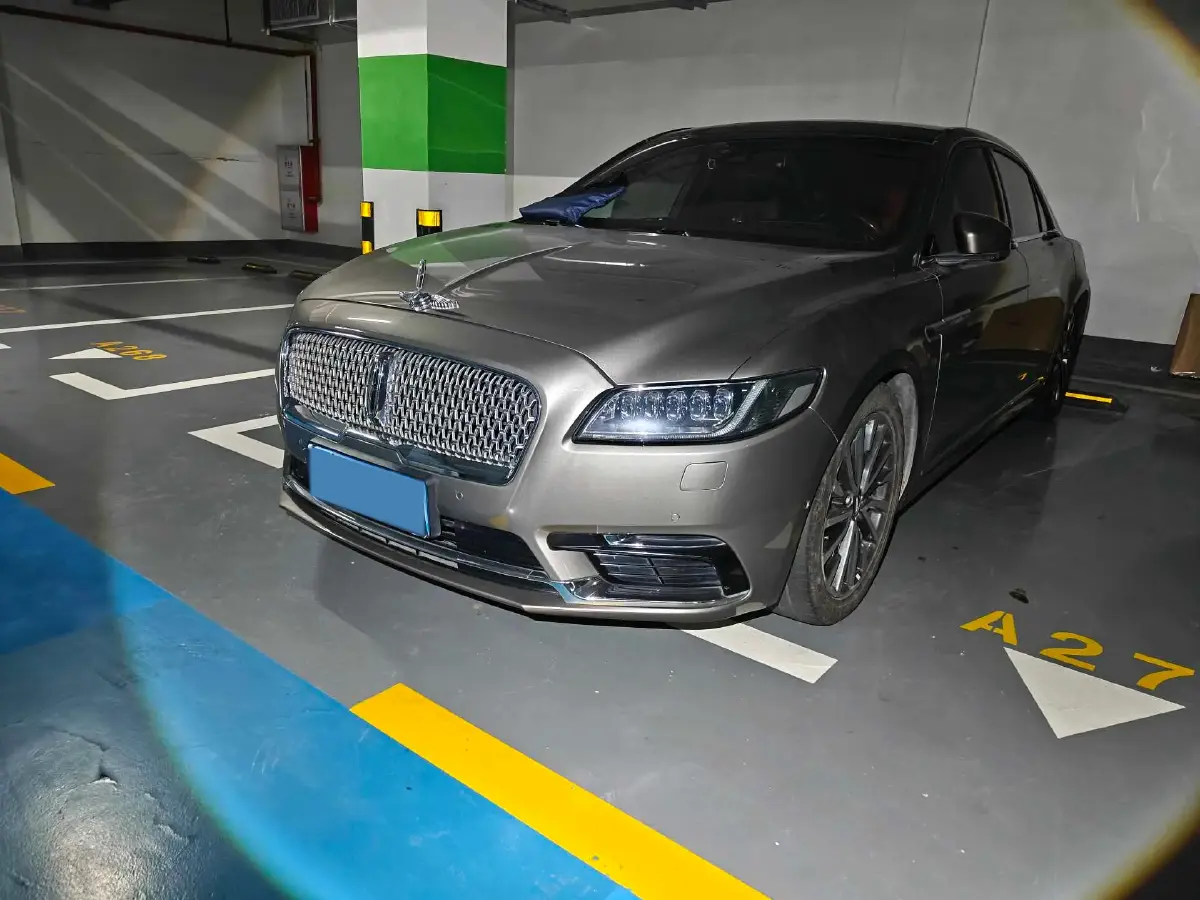 2018 Lincoln Continental 2.0T 261HP L4 6AT