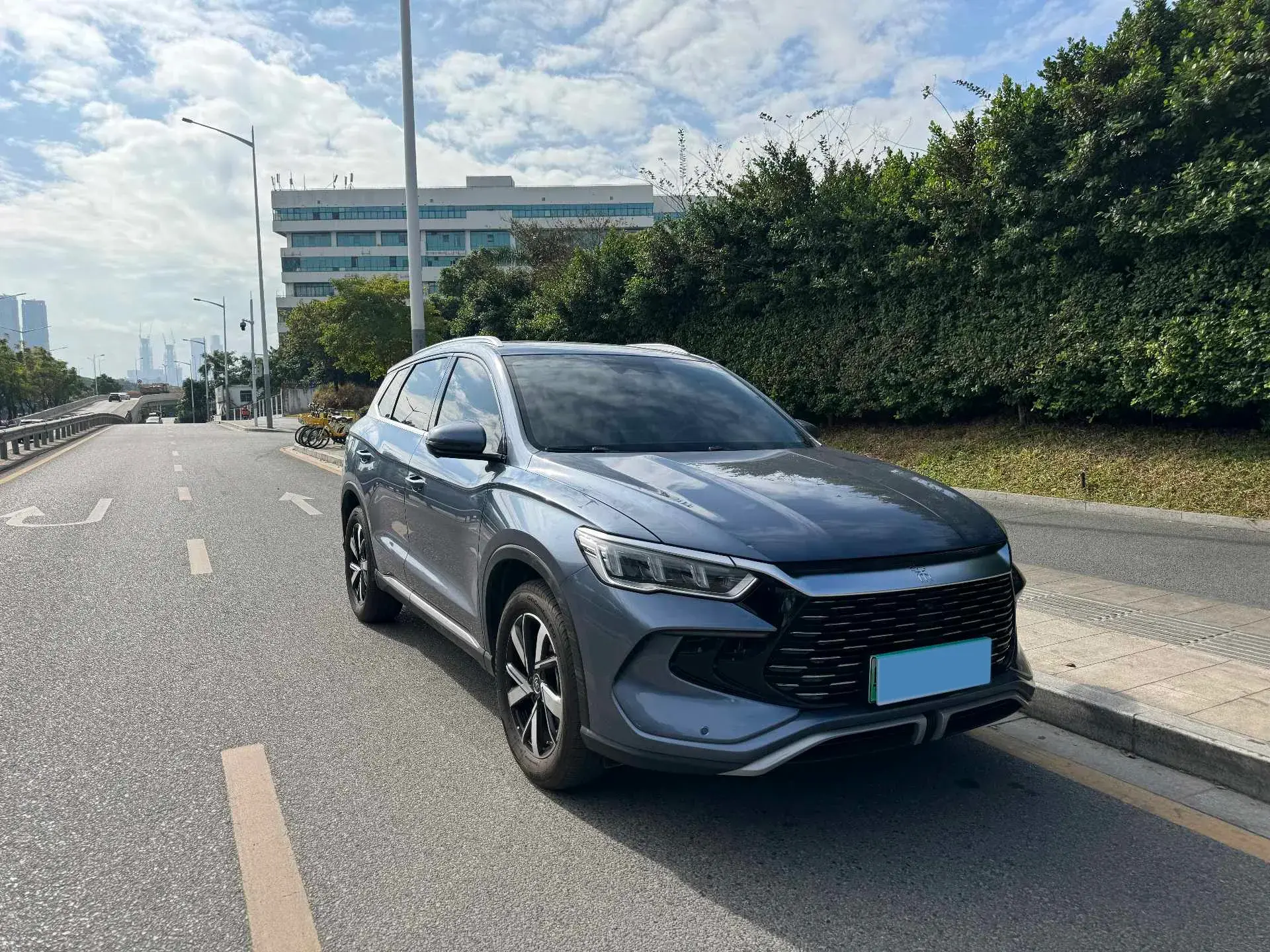 2024 BYD SONG thumbnail 4