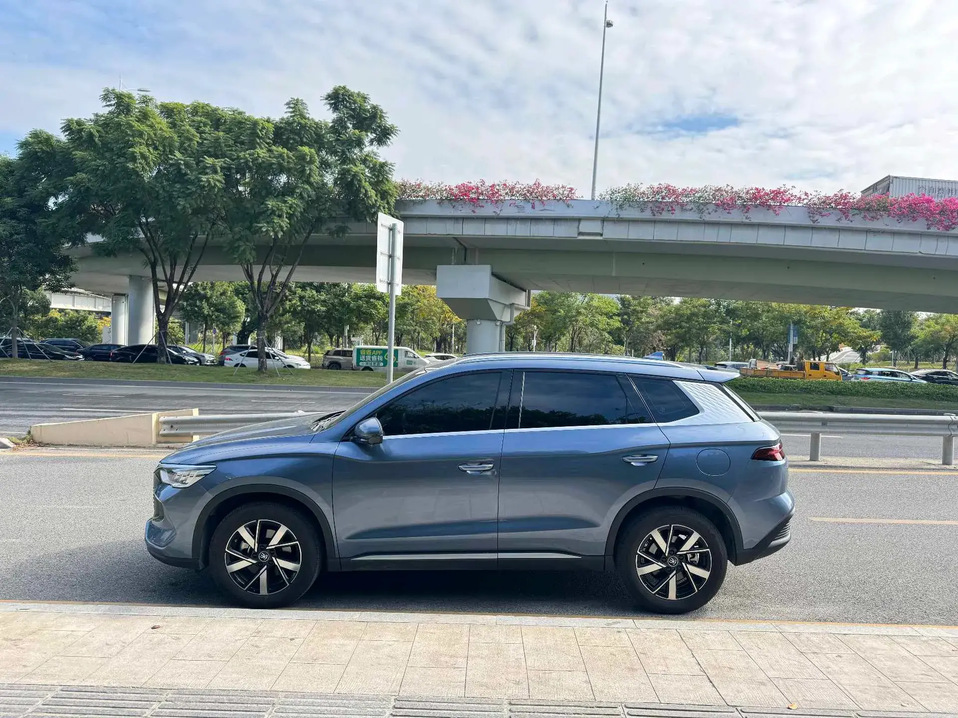 2024 BYD SONG thumbnail 2