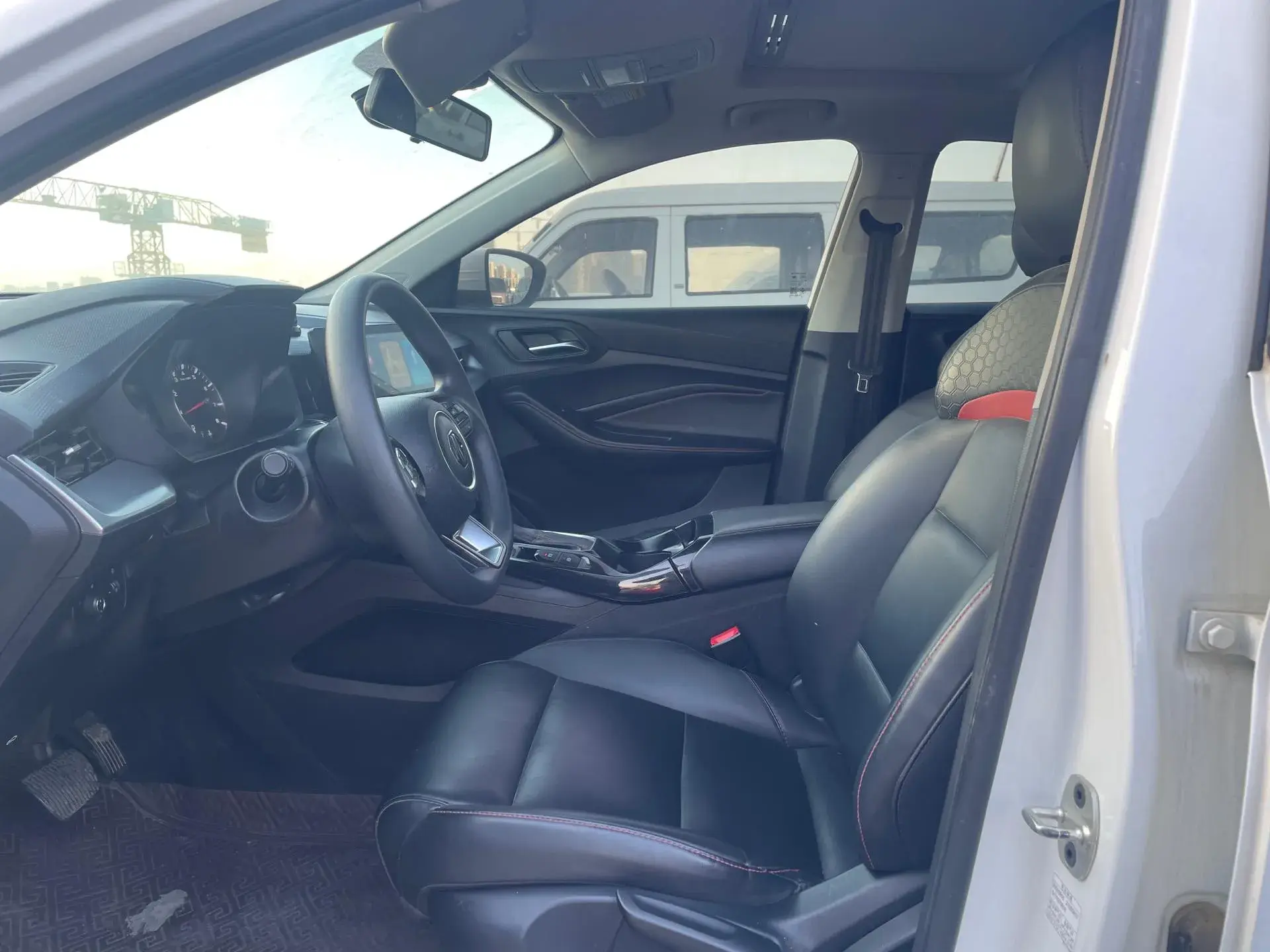 2021 MG 5 thumbnail 4