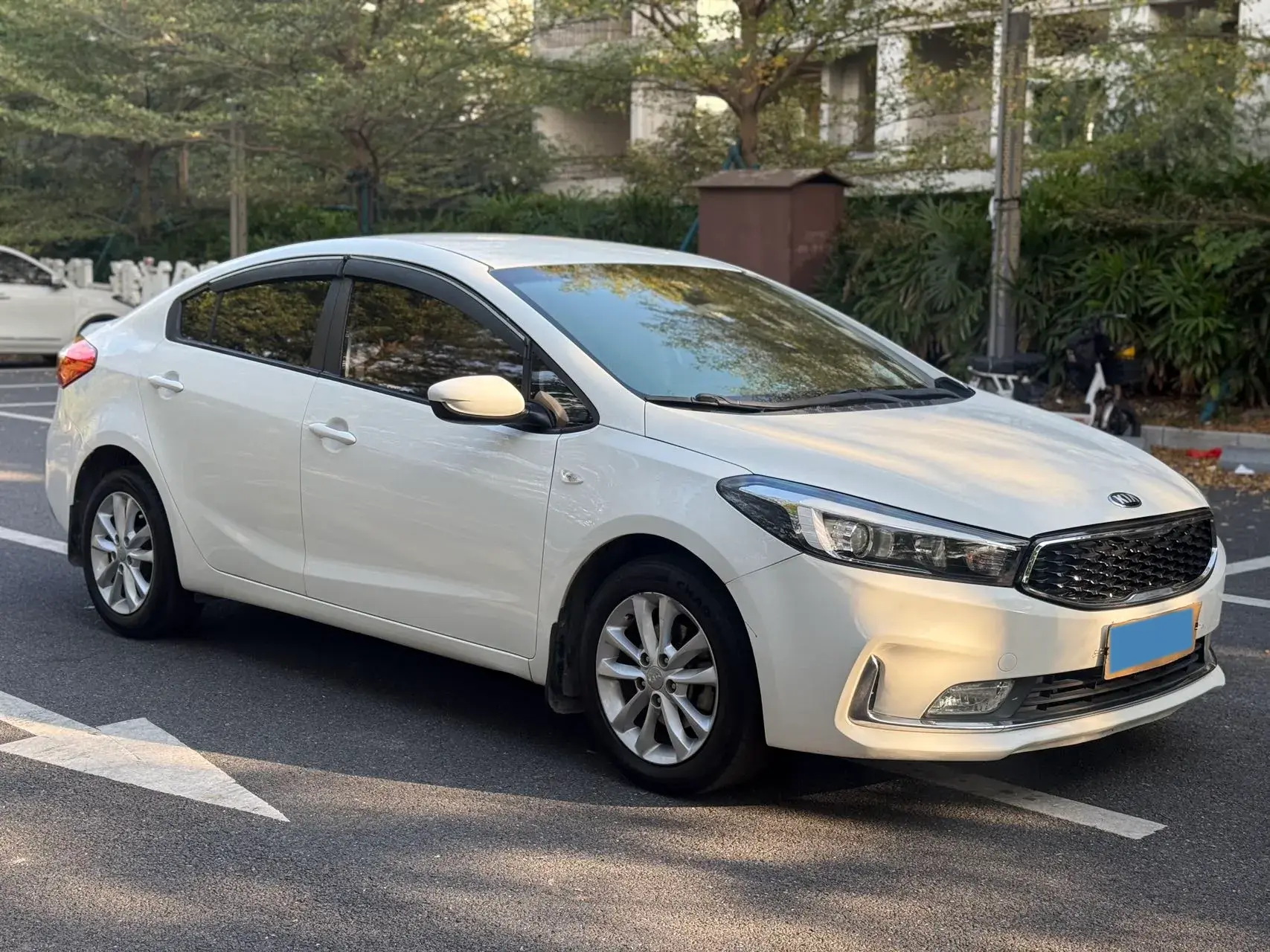 2016 KIA K3 thumbnail 3