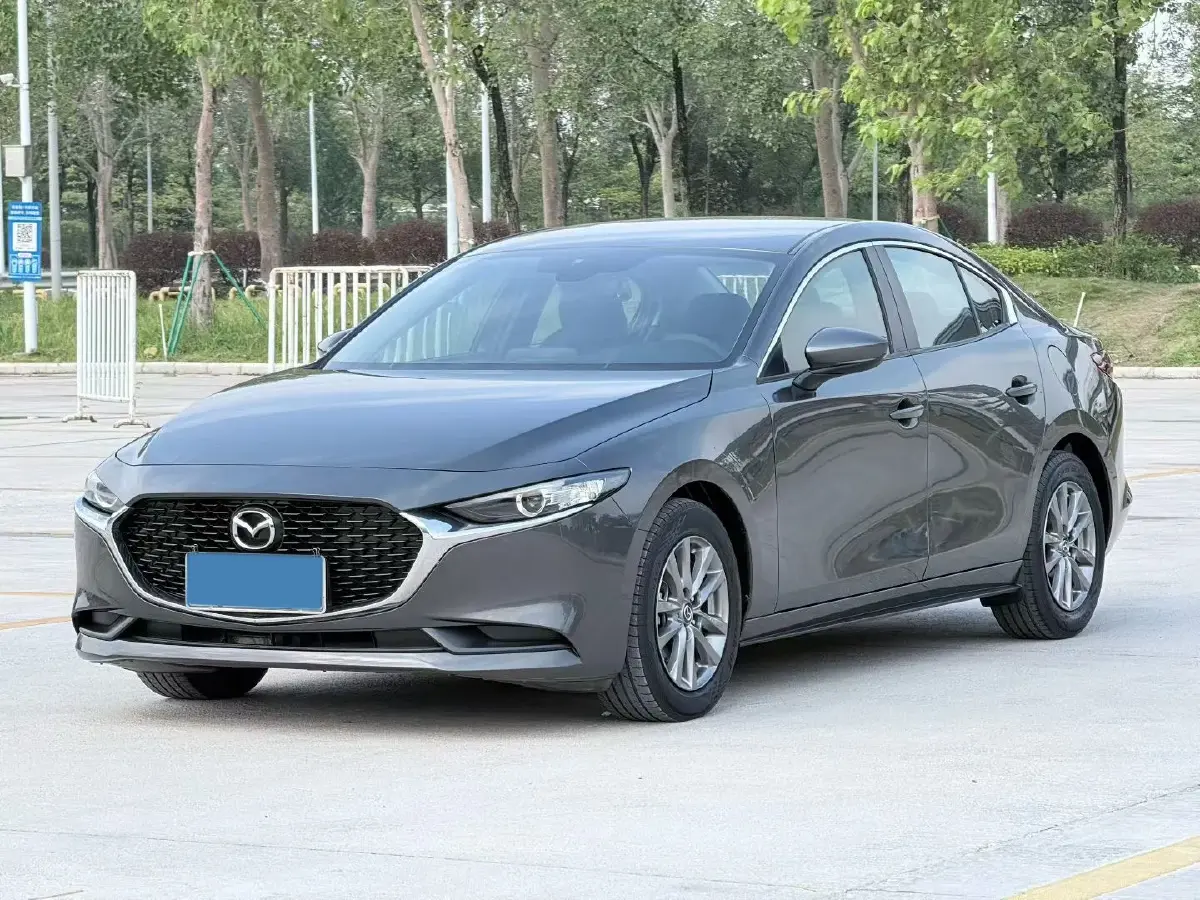 2020 Mazda 3 Axela 1.5L 117HP L4 6AT