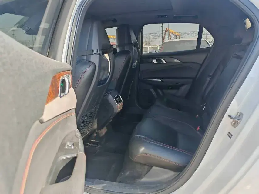 2020 LYNK&CO 03 thumbnail 4