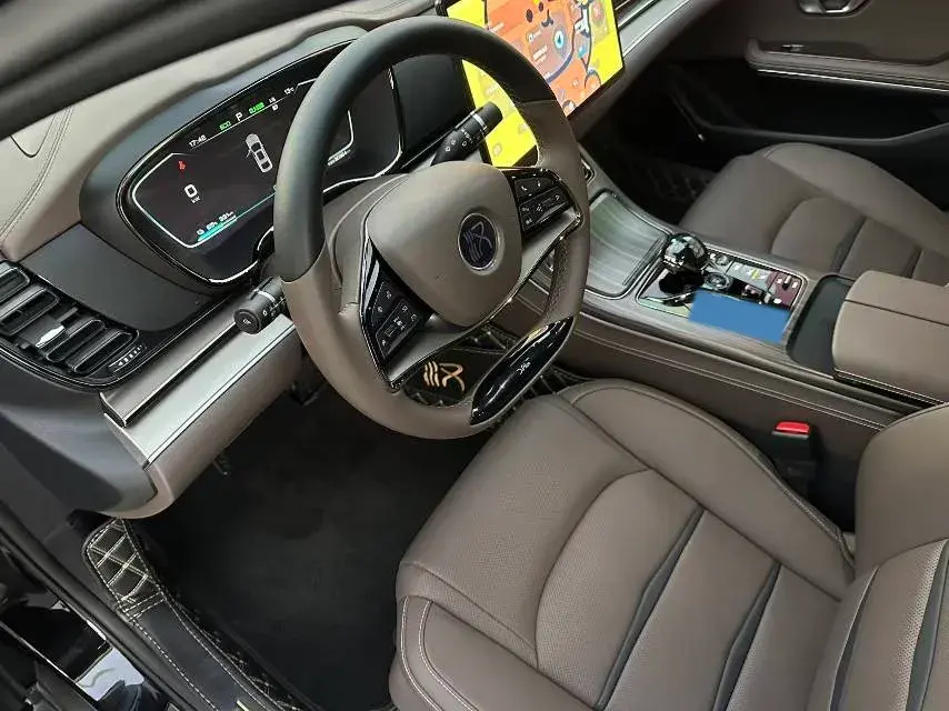 2021 BYD TANG thumbnail 4