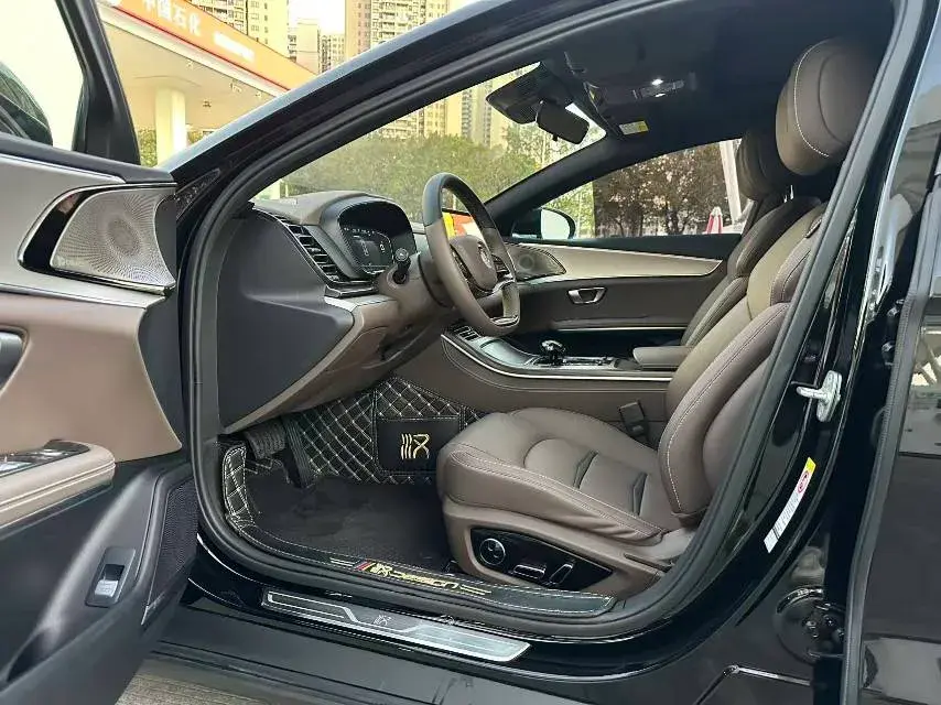 2021 BYD TANG thumbnail 3