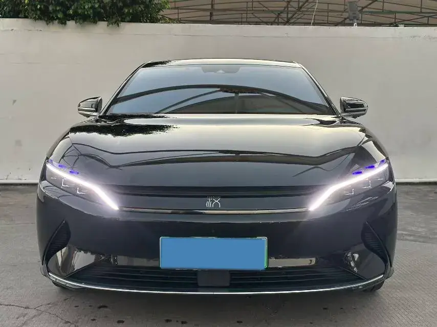 2021 BYD TANG thumbnail 2