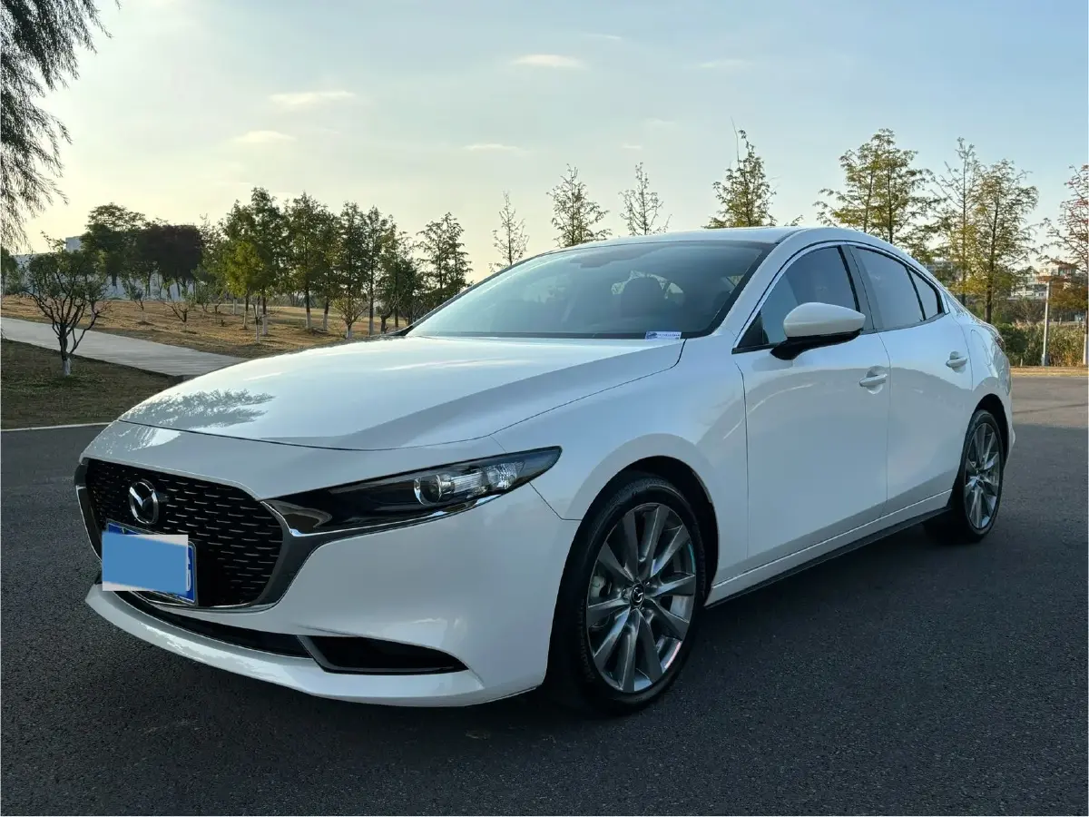 2023 Mazda 3 Axela 2.0L 158HP L4 6AT