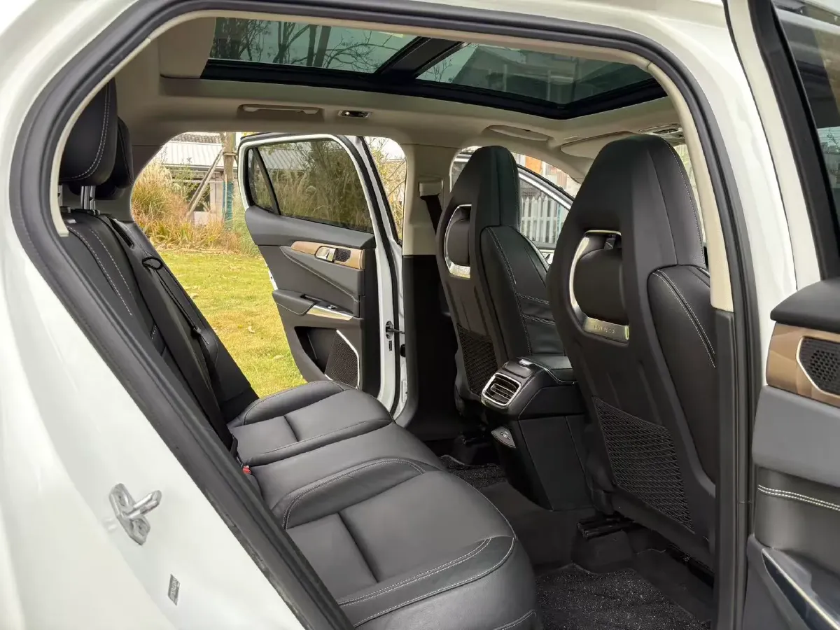 2017 Zotye SR9 2.0T 190HP L4 6DCT,autocango,china used car exporter,china ev exporter,chinese used car exporter,chinese used ev exporter