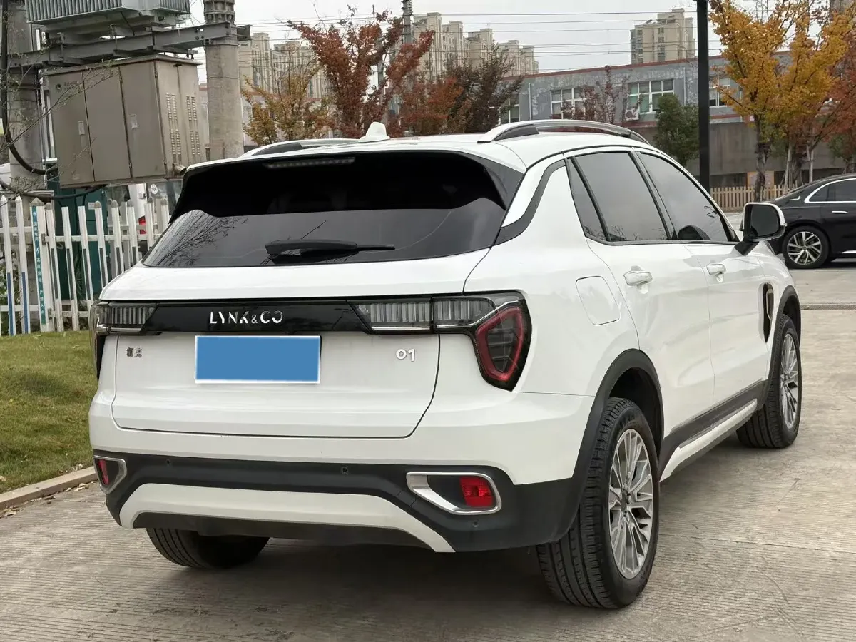 2017 Zotye SR9 2.0T 190HP L4 6DCT,autocango,china used car exporter,china ev exporter,chinese used car exporter,chinese used ev exporter