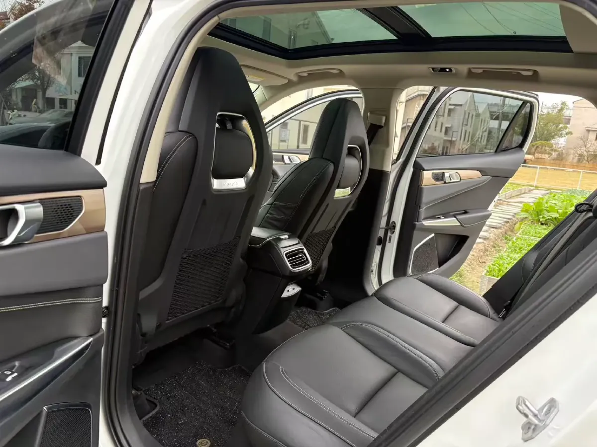 2017 Zotye SR9 2.0T 190HP L4 6DCT,autocango,china used car exporter,china ev exporter,chinese used car exporter,chinese used ev exporter