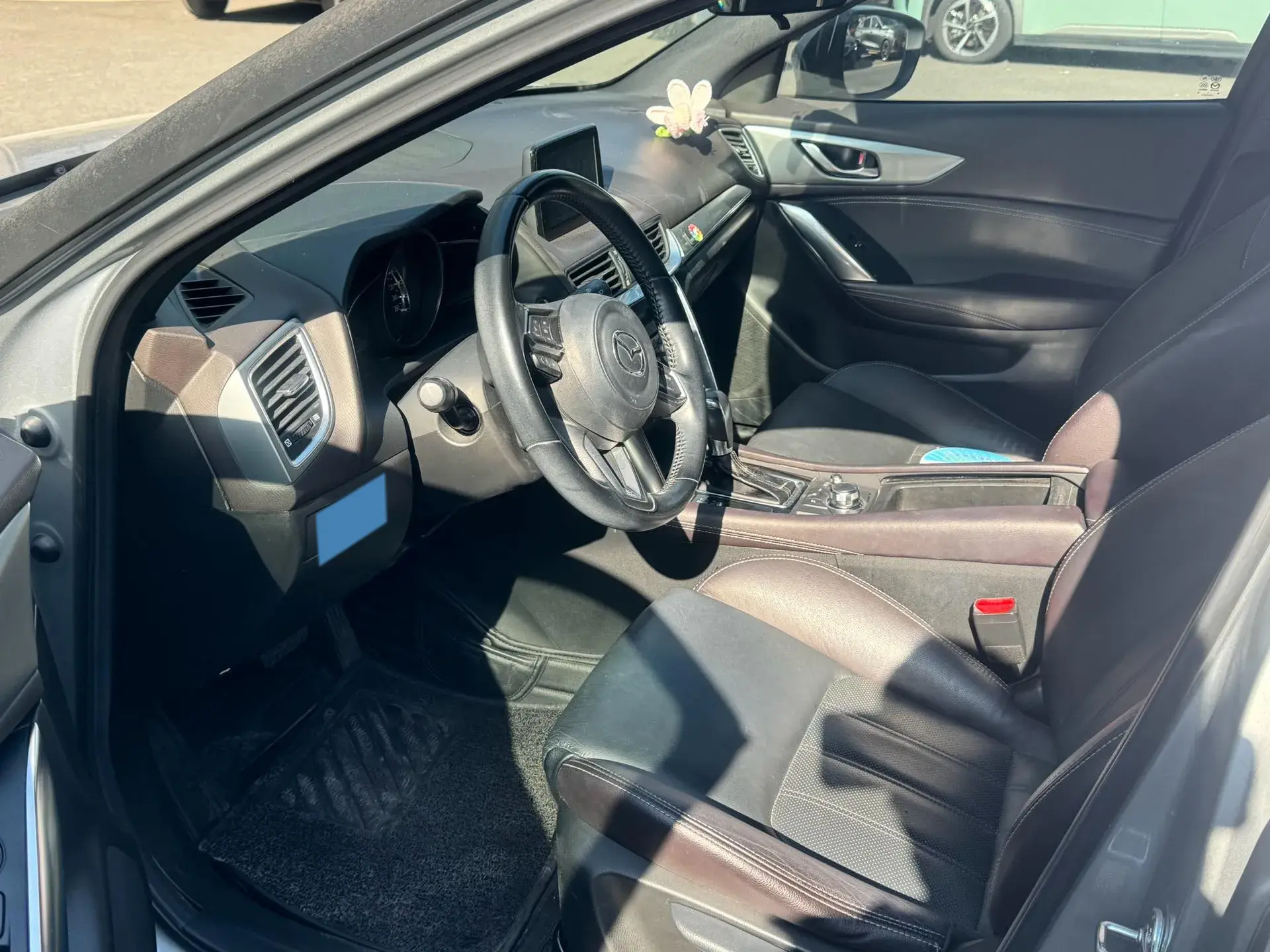 2018 MAZDA CX-4 thumbnail 3