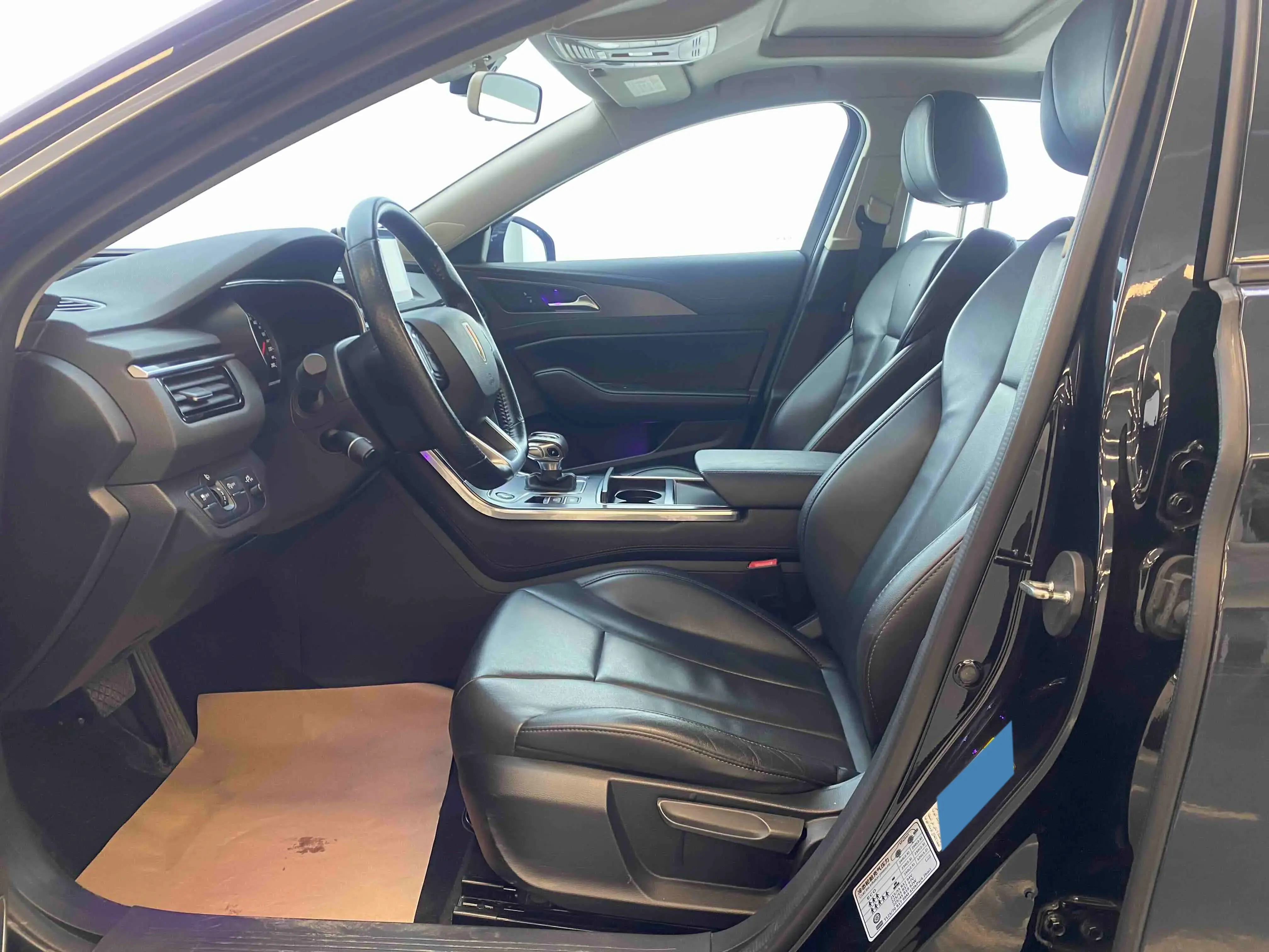 2022 HONGQI H5 thumbnail 4