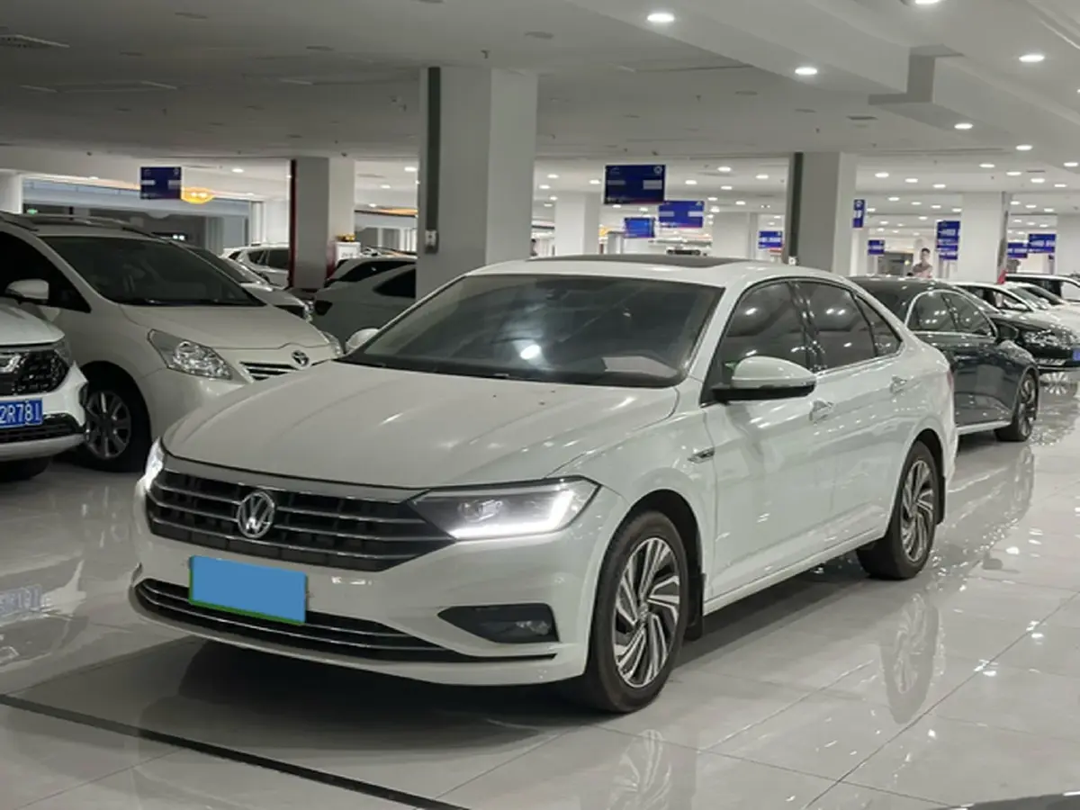 2022 Volkswagen Sagitar 1.4T 150HP L4 7DCT