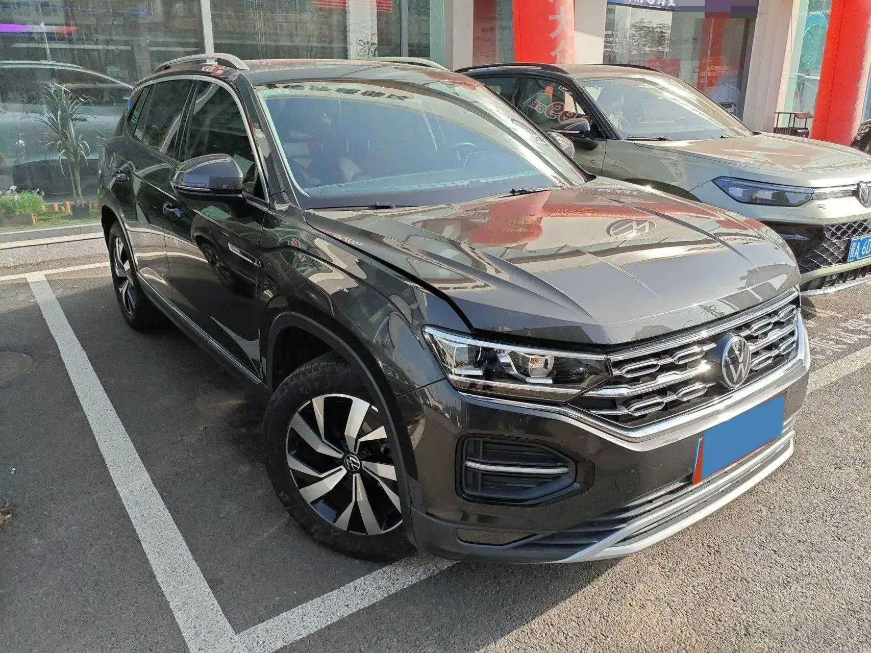 2021 VOLKSWAGEN TAYRON thumbnail 3