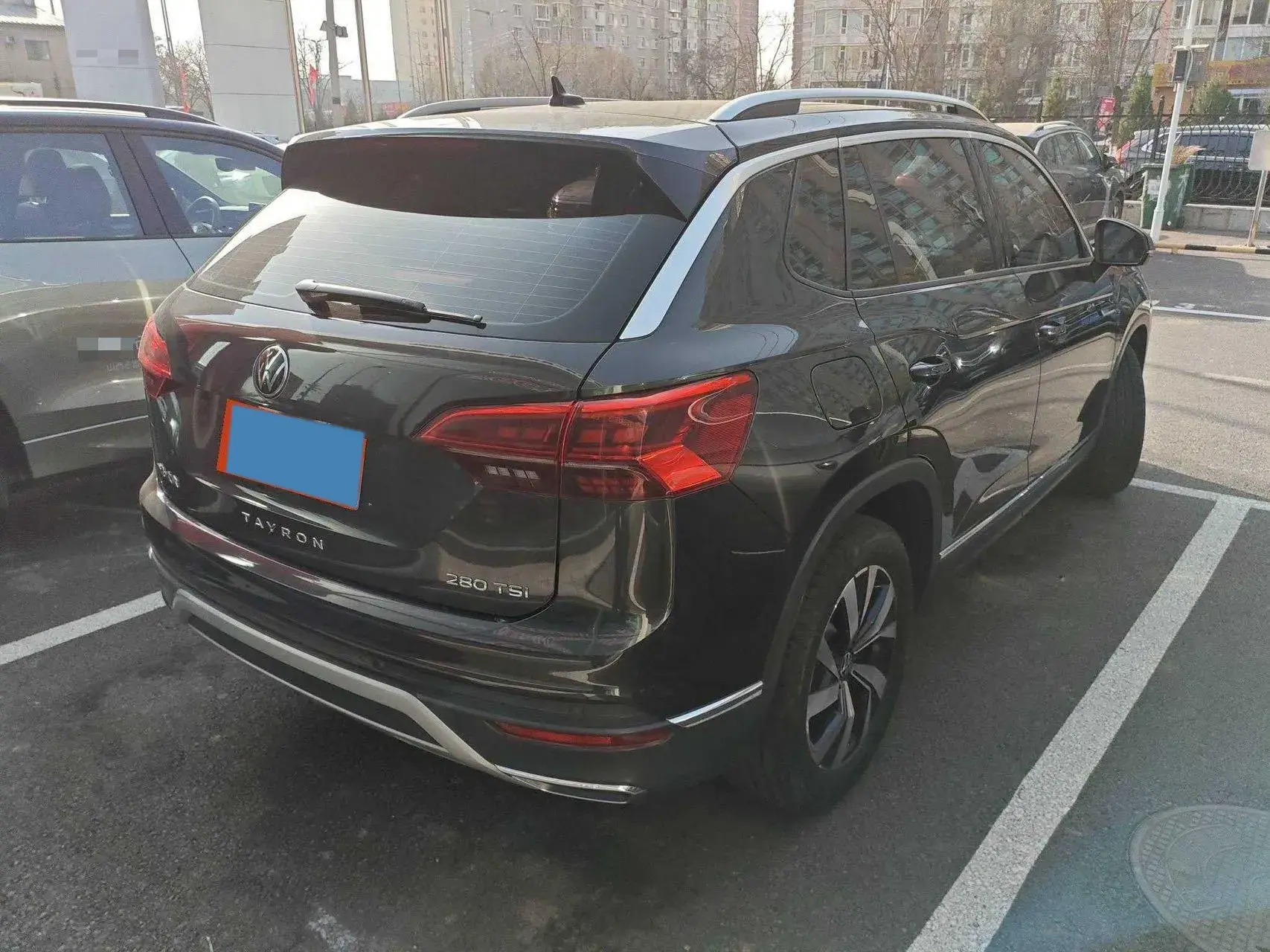 2021 VOLKSWAGEN TAYRON thumbnail 2