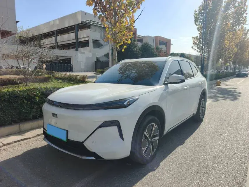 2025 BYD Sea Lion 05 DM-i 1.5L 101HP L4 E-CVT PHEV 18.3KWH