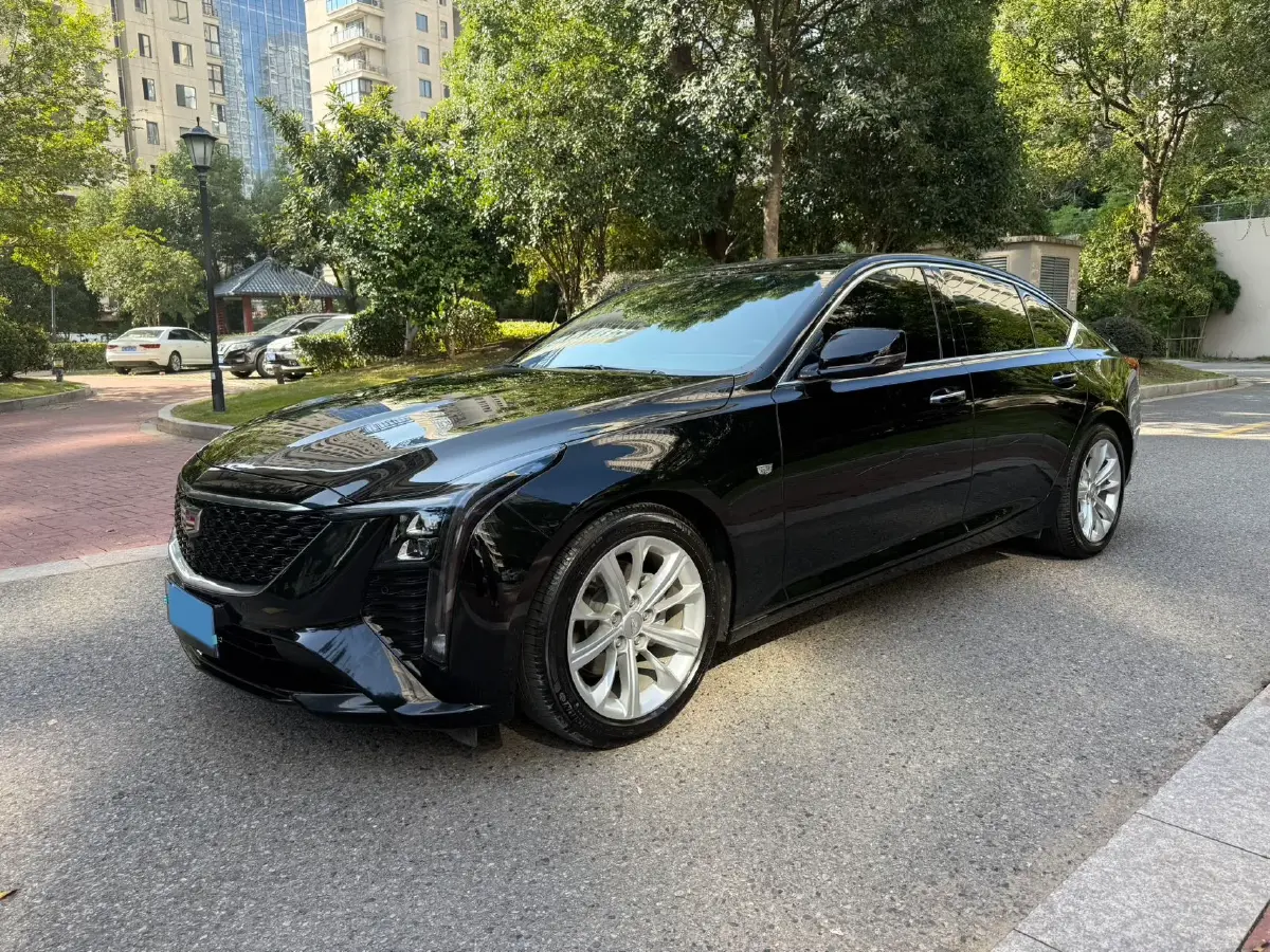 2024 Cadillac CT5 2.0T 237HP L4 10AT