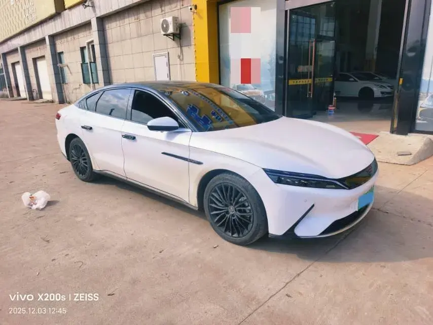 2021 BYD TANG thumbnail 3