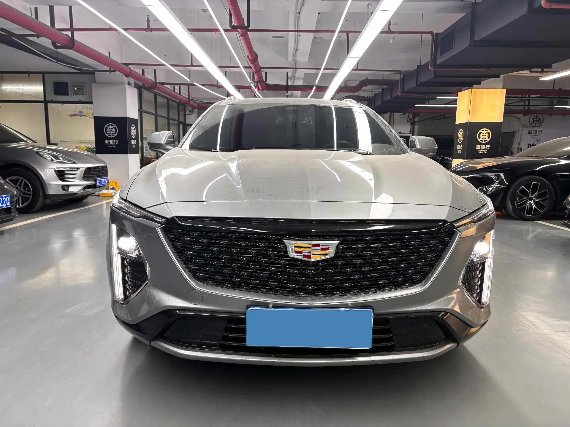 2023 CADILLAC GT4 thumbnail 2