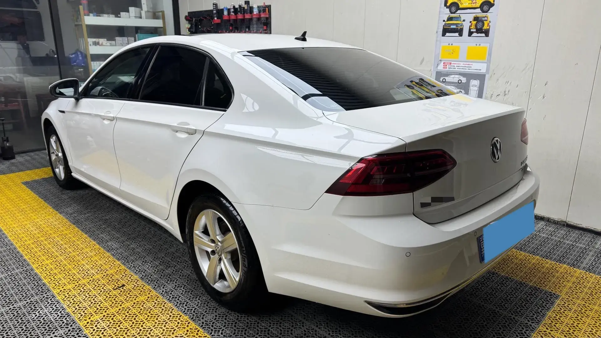 2019 VOLKSWAGEN LAMANDO thumbnail 4