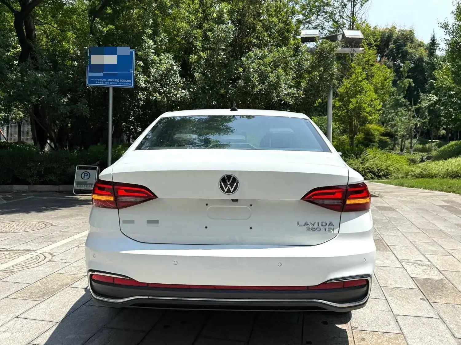 2023 VOLKSWAGEN LAVIDA thumbnail 3