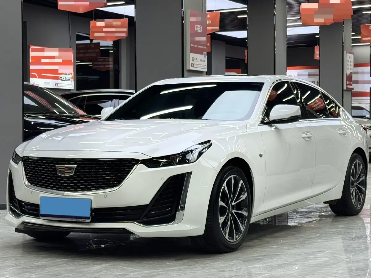 2022 Cadillac CT5 2.0T 237HP L4 10AT