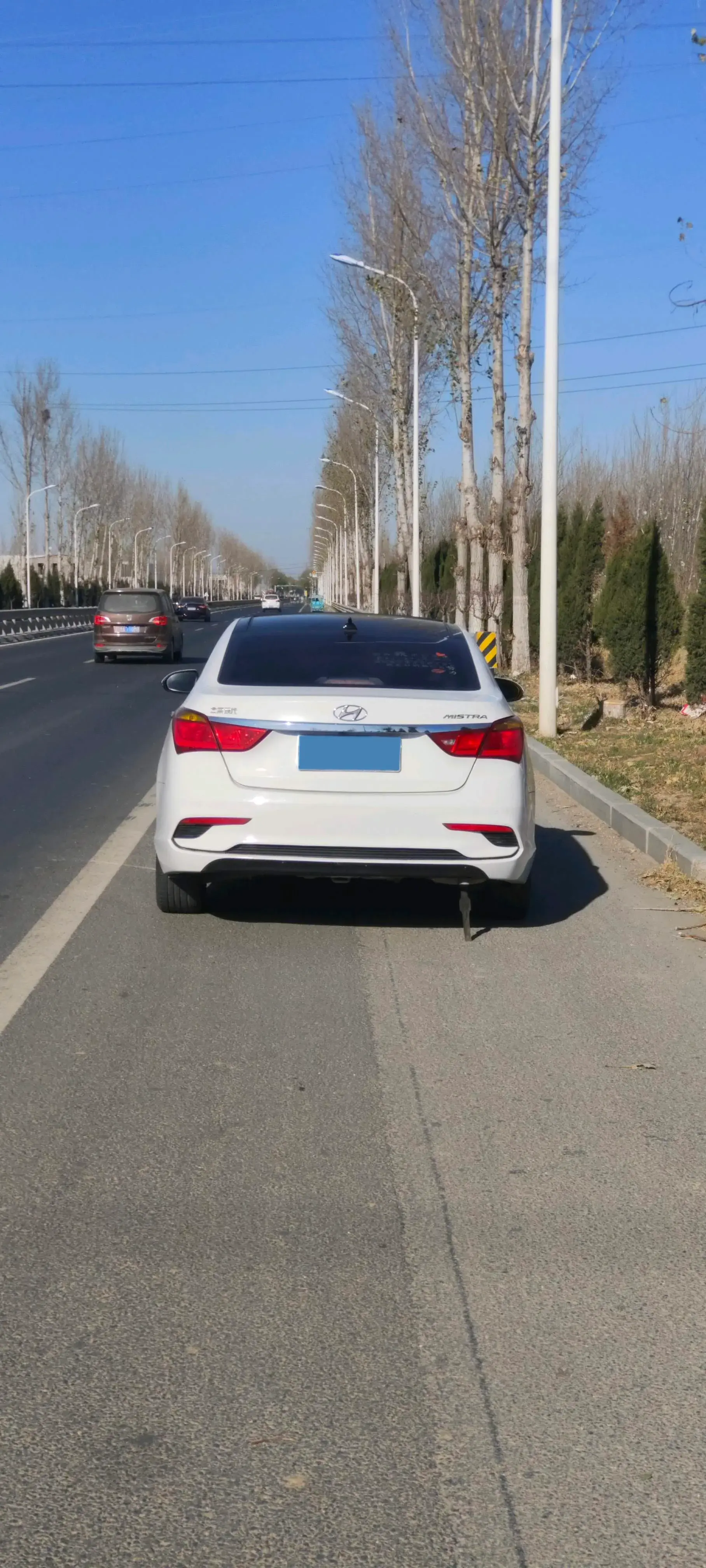 2017 HYUNDAI MISTRA thumbnail 4