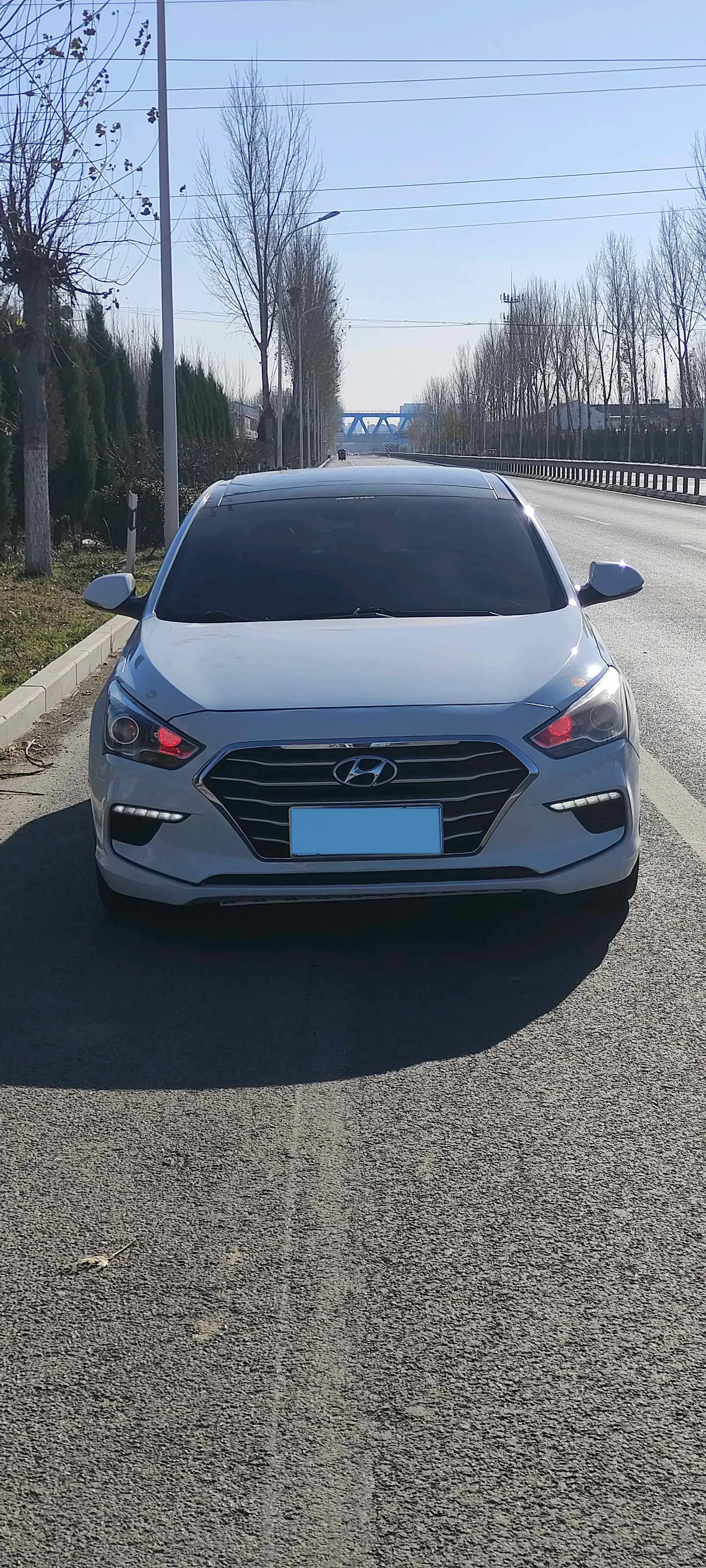 2017 HYUNDAI MISTRA thumbnail 2